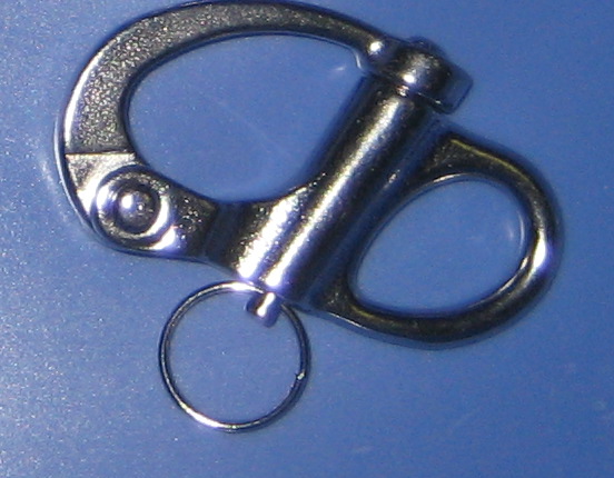 Fixed snap shackle